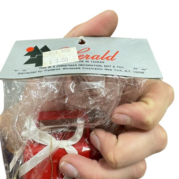 Vintage Red Herald Metal Christmas Cow Bell Cowbell Tree Ornament Holiday - HBN - Picture 2 of 2